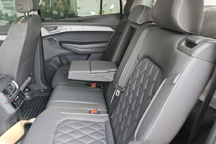 Used Volkswagen Talagon 2022 380TSI Four-Wheel Drive Flagship Shengjing Edition 7 Seats Left Rear Seat
