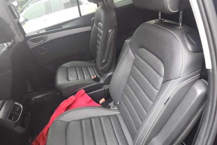 Used Volkswagen Talagon 2022 380TSI Four-Wheel Drive Luxury "Jiajing" Edition Pro 6 Seats Left Rear Seat