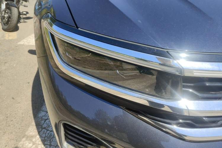 Used Volkswagen Talagon 2022 380TSI Four-Wheel Drive Luxury "Jiajing" Edition Pro 6 Seats Right Front Headlight