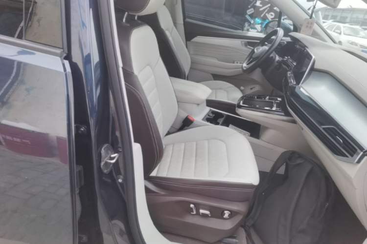 Used Volkswagen Talagon 2022 380TSI Four-Wheel Drive Luxury "Jiajing" Edition Pro 6 Seats Right Front Seat