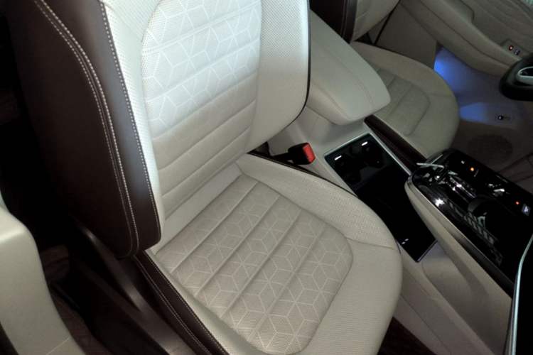 Used Volkswagen Talagon 2022 380TSI Four-Wheel Drive Luxury "Jiajing" Edition Pro 6 Seats Right Front Seat