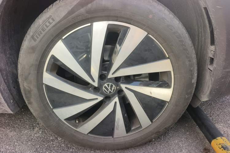 Used Volkswagen Talagon 2022 380TSI Four-Wheel Drive Luxury "Jiajing" Edition Pro 6 Seats Right Front Wheel Hub
