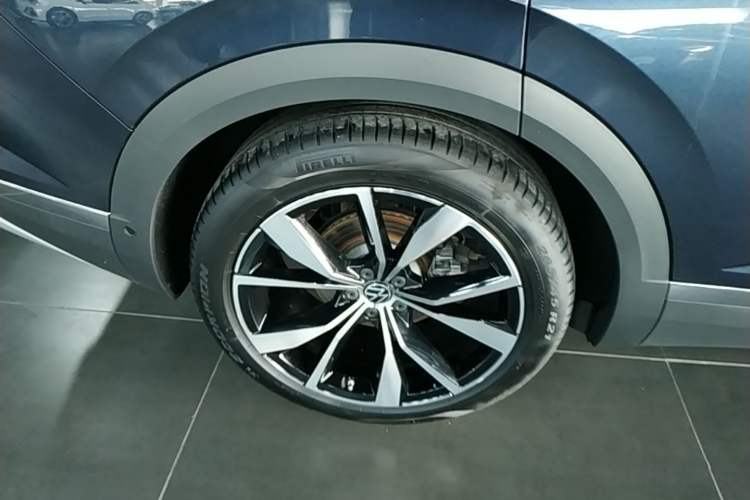Used Volkswagen Talagon 2022 530TSI Four-Wheel Drive Flagship Shengjing Edition Pro 6-Seater Right Rear Wheel Hub