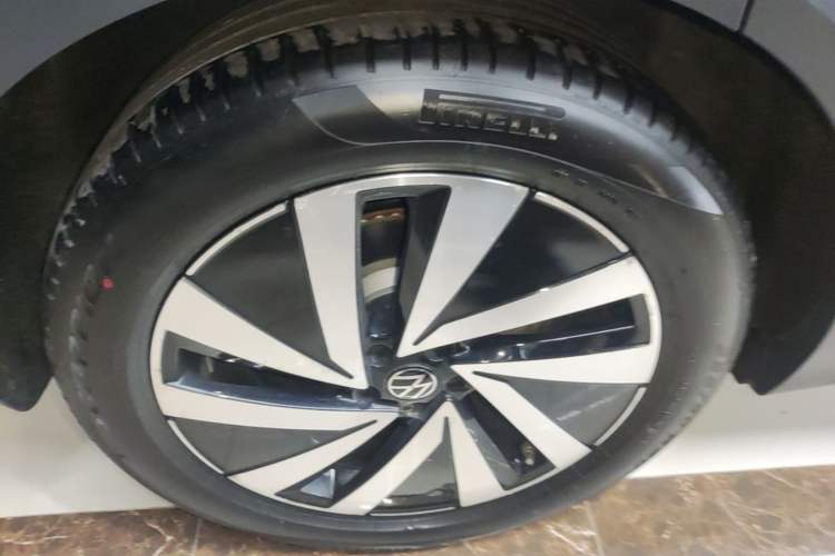 Used Volkswagen Talagon 2022 380TSI All-Wheel-Drive Luxury Prestige Pro 7-Seater Right Rear Wheel Hub