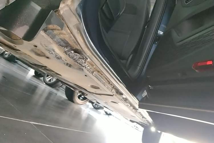 Used Volkswagen Talagon 2022 530TSI Four-Wheel Drive Flagship Shengjing Edition Pro 6-Seater Right Side Sill
