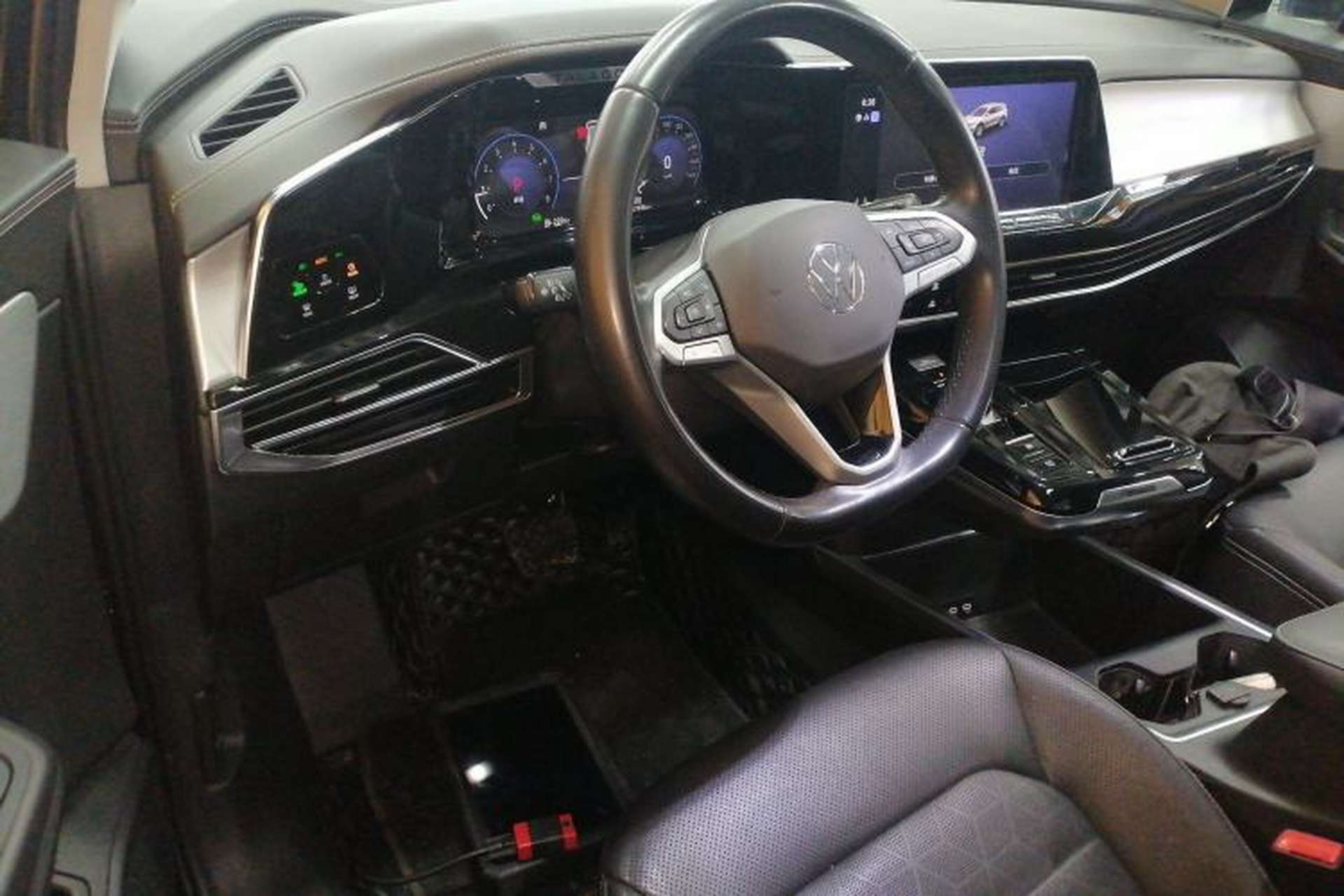 Used Volkswagen Talagon 2022 380TSI All-Wheel-Drive Luxury Prestige Pro 7-Seater Steering Wheel
