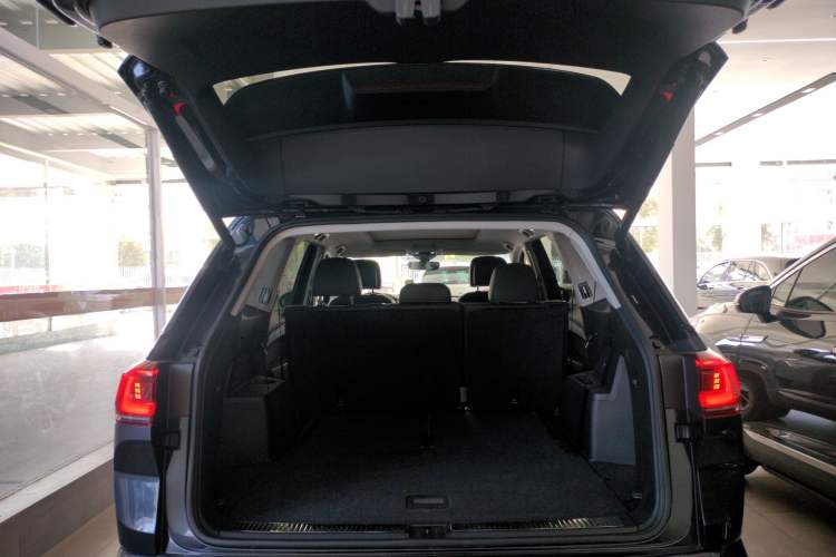 Used Volkswagen Talagon 2022 530TSI Four-Wheel Drive Flagship Shengjing Edition Pro 7-Seater Trunk