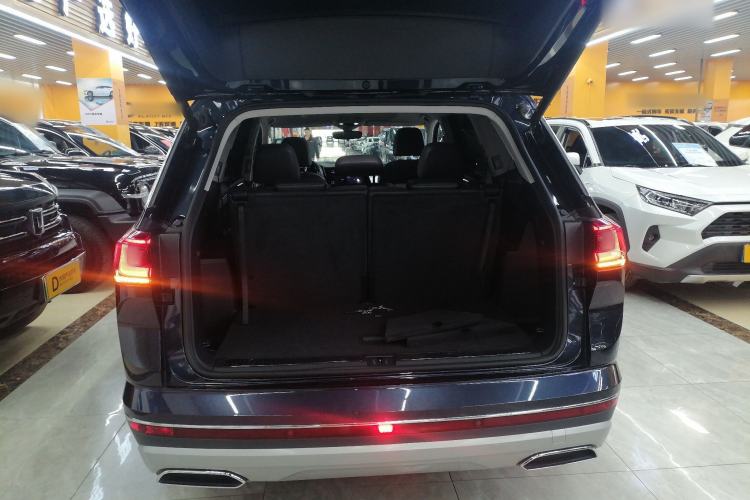 Used Volkswagen Talagon 2022 380TSI All-Wheel-Drive Luxury Prestige Pro 7-Seater Trunk