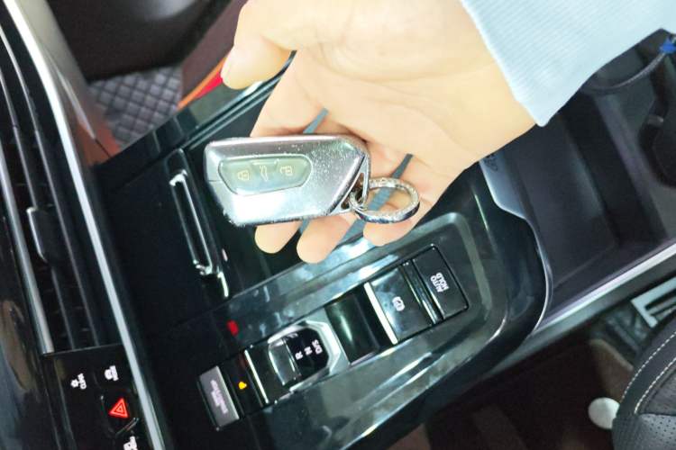 Used Volkswagen Talagon 2022 380TSI 4x4 R-Line Teramont 7-Seater Vehicle Key