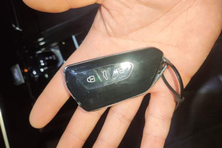 Used Volkswagen Talagon 2022 380TSI All-Wheel-Drive Luxury Prestige Pro 7-Seater Vehicle Key