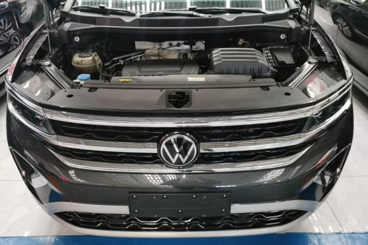 Used Volkswagen Talagon 2022 380TSI Four-Wheel Drive Luxury "Jiajing" Edition Pro 6 Seats Engine Bay