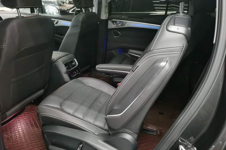 Used Volkswagen Talagon 2022 380TSI Four-Wheel Drive Luxury "Jiajing" Edition Pro 6 Seats Left Rear Seat