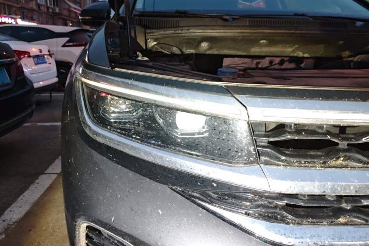 Used Volkswagen Talagon 2022 380TSI Four-Wheel Drive Luxury "Jiajing" Edition Pro 6 Seats Right Front Headlight
