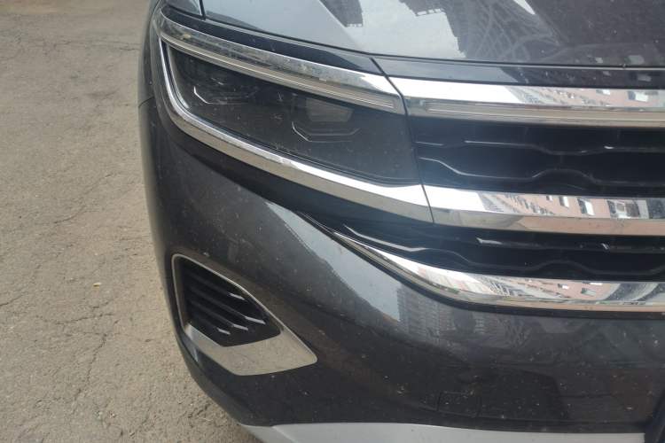 Used Volkswagen Talagon 2022 380TSI Four-Wheel Drive Luxury "Jiajing" Edition Pro 6 Seats Right Front Headlight