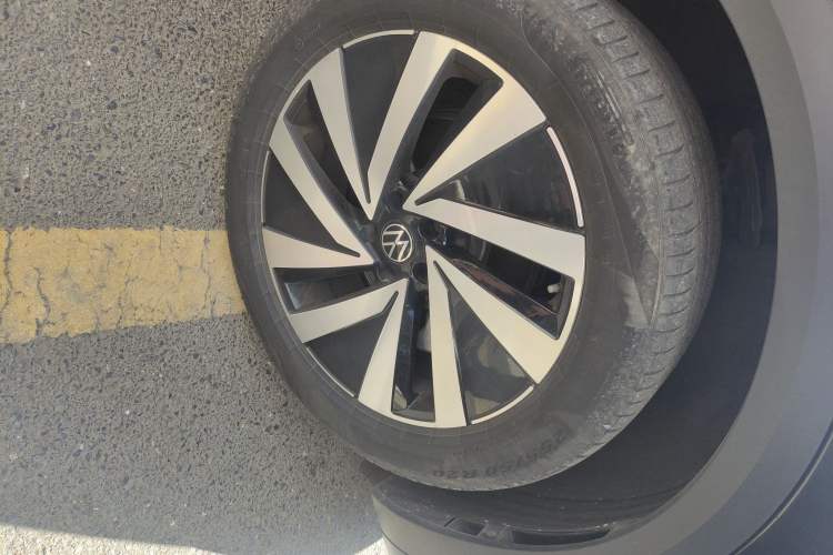 Used Volkswagen Talagon 2022 380TSI Four-Wheel Drive Luxury "Jiajing" Edition Pro 6 Seats Right Front Wheel Hub