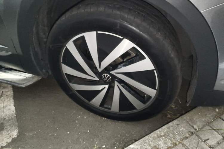 Used Volkswagen Talagon 2022 380TSI Four-Wheel Drive Luxury "Jiajing" Edition Pro 6 Seats Right Front Wheel Hub