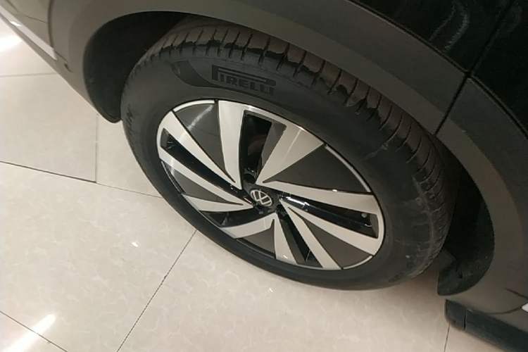 Used Volkswagen Talagon 2022 380TSI Four-Wheel Drive Luxury "Jiajing" Edition Pro 6 Seats Right Rear Wheel Hub