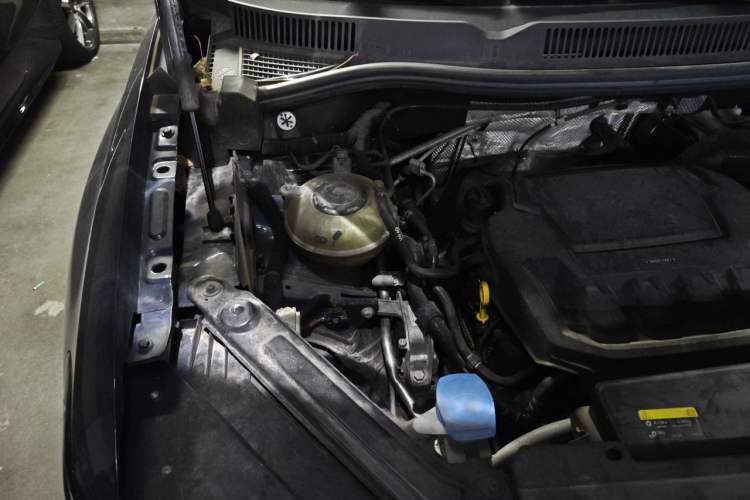 Used Volkswagen Talagon 2022 380TSI Four-Wheel Drive Luxury "Jiajing" Edition Pro 6 Seats Engine Bay Right