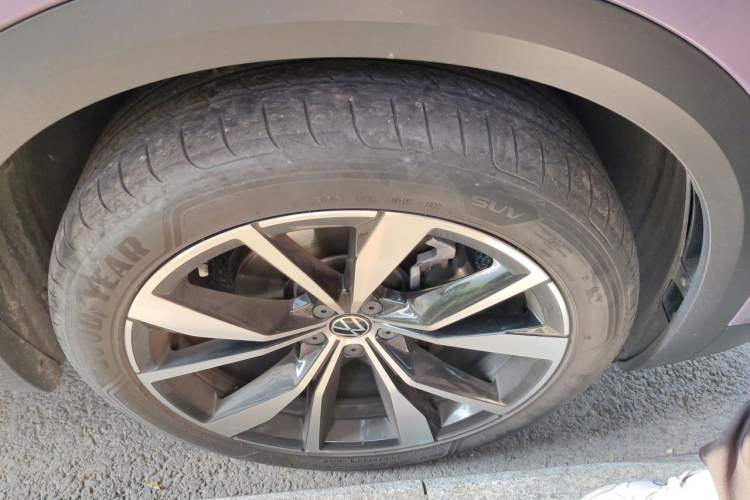 Used Volkswagen Talagon 2022 530TSI Four-Wheel Drive Flagship Shengjing Edition Pro 6-Seater Right Front Wheel Hub