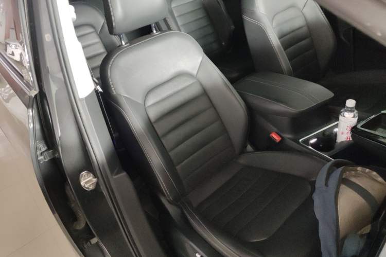 Used Volkswagen Talagon 2022 380TSI Four-Wheel Drive Luxury "Jiajing" Edition Pro 6 Seats Right Front Seat