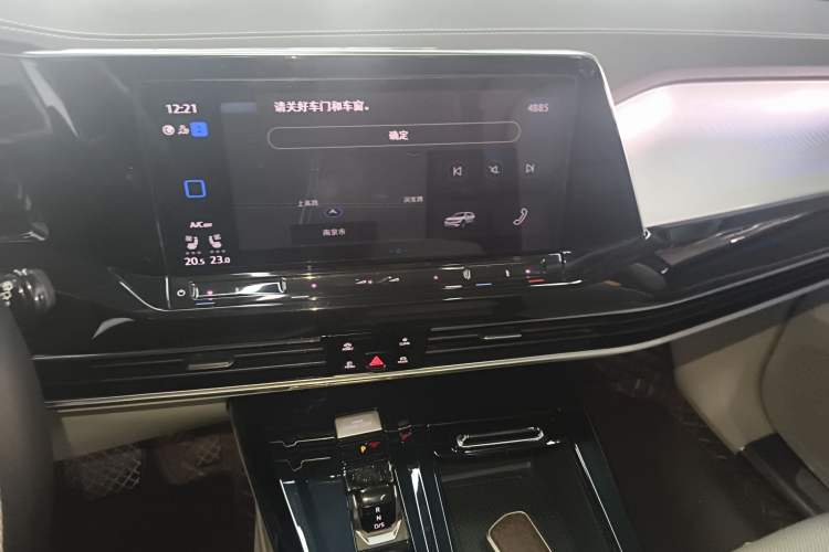 Used Volkswagen Talagon 2022 380TSI Four-Wheel Drive Flagship Shengjing Edition 6 Seats Audio And AC Panel