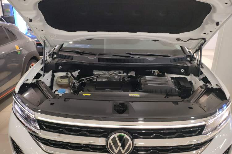 Used Volkswagen Talagon 2022 380TSI Four-Wheel Drive Luxury "Jiajing" Edition Pro 6 Seats Engine Bay