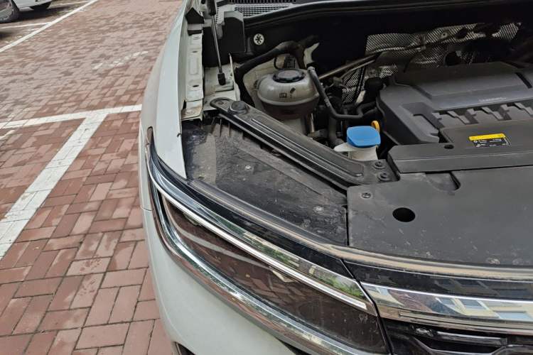 Used Volkswagen Talagon 2022 380TSI All-Wheel-Drive Luxury Prestige Pro 7-Seater Engine Bay Right