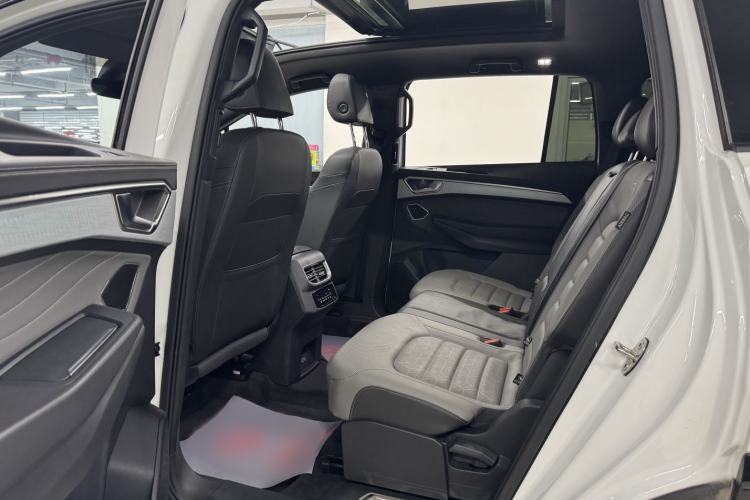 Used Volkswagen Talagon 2022 380TSI 4x4 R-Line Teramont 7-Seater Interior 2