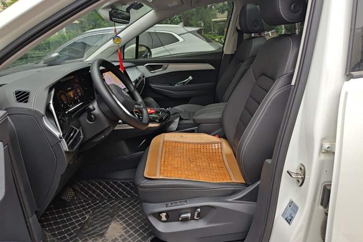 Used Volkswagen Talagon 2022 380TSI All-Wheel-Drive Luxury Prestige Pro 7-Seater Left Front Seat
