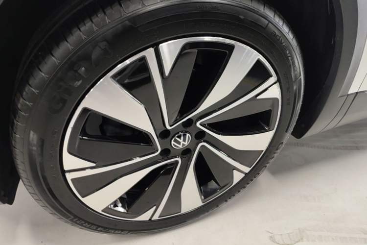 Used Volkswagen Talagon 2022 380TSI Four-Wheel Drive Flagship Shengjing Edition 7 Seats Left Front Wheel Hub