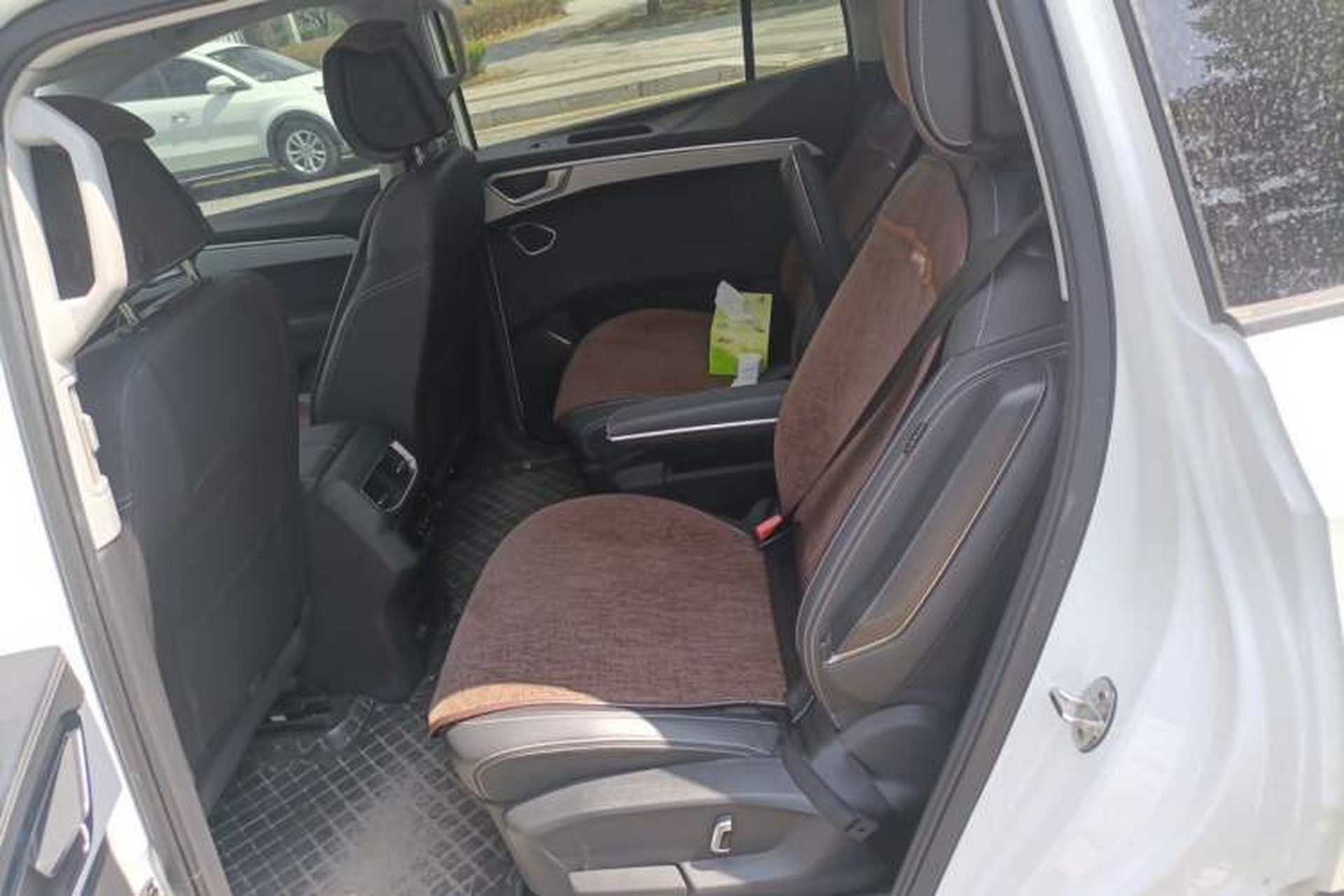 Used Volkswagen Talagon 2022 380TSI Four-Wheel Drive Luxury "Jiajing" Edition Pro 6 Seats Left Rear Seat
