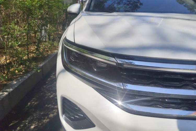 Used Volkswagen Talagon 2022 380TSI Four-Wheel Drive Luxury "Jiajing" Edition Pro 6 Seats Right Front Headlight