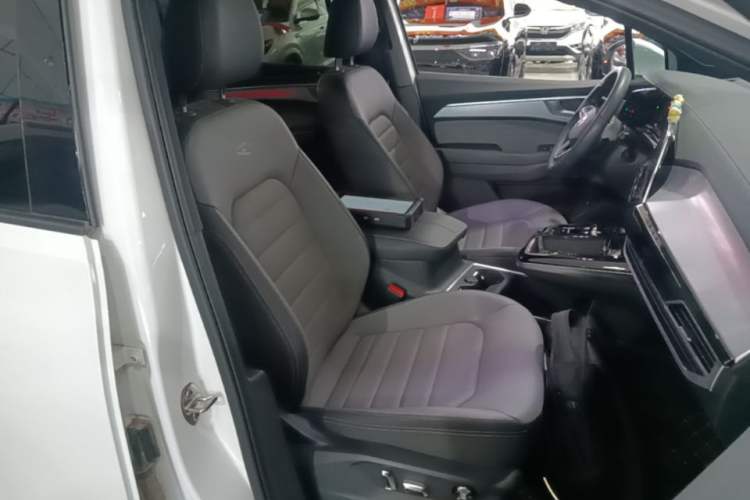 Used Volkswagen Talagon 2022 380TSI 4x4 R-Line Teramont 7-Seater Right Front Seat