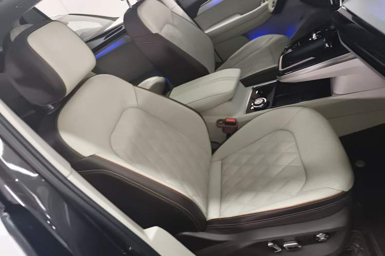 Used Volkswagen Talagon 2022 380TSI Four-Wheel Drive Flagship Shengjing Edition 6 Seats Right Front Seat