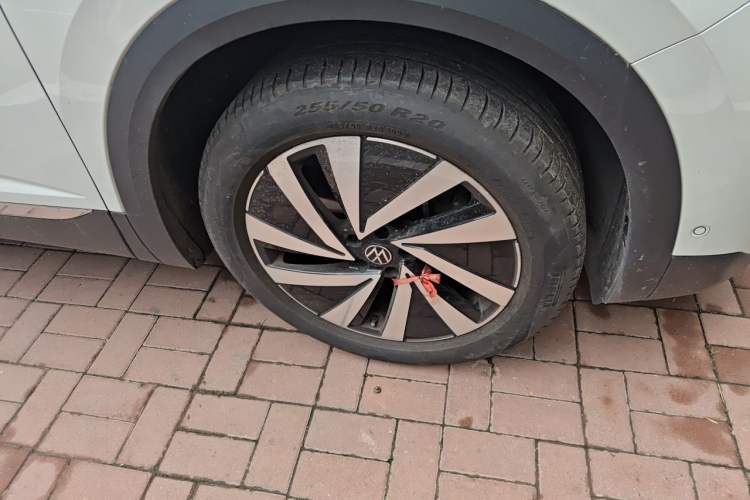 Used Volkswagen Talagon 2022 380TSI All-Wheel-Drive Luxury Prestige Pro 7-Seater Right Front Wheel Hub
