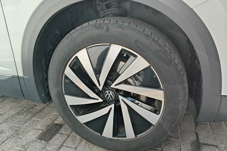Used Volkswagen Talagon 2022 380TSI Four-Wheel Drive Luxury "Jiajing" Edition Pro 6 Seats Right Front Wheel Hub
