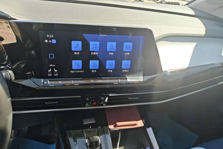 Used Volkswagen Talagon 2023 Facelift 380TSI All-Wheel-Drive Luxury Jiajing Pro 6-Seater Audio And AC Panel