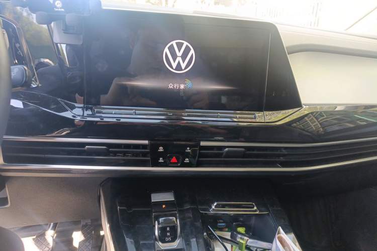 Used Volkswagen Talagon 2023 Facelift 380TSI All-Wheel Drive Luxury Jiajing Pro Version with 7 Seats Audio And AC Panel