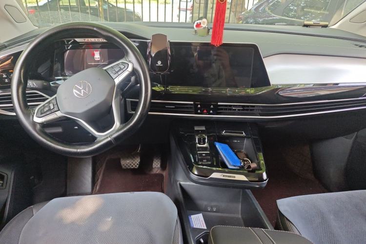 Used Volkswagen Talagon 2023 Facelift 380TSI All-Wheel-Drive Flagship Shengjing Edition 6 Seats Center Console