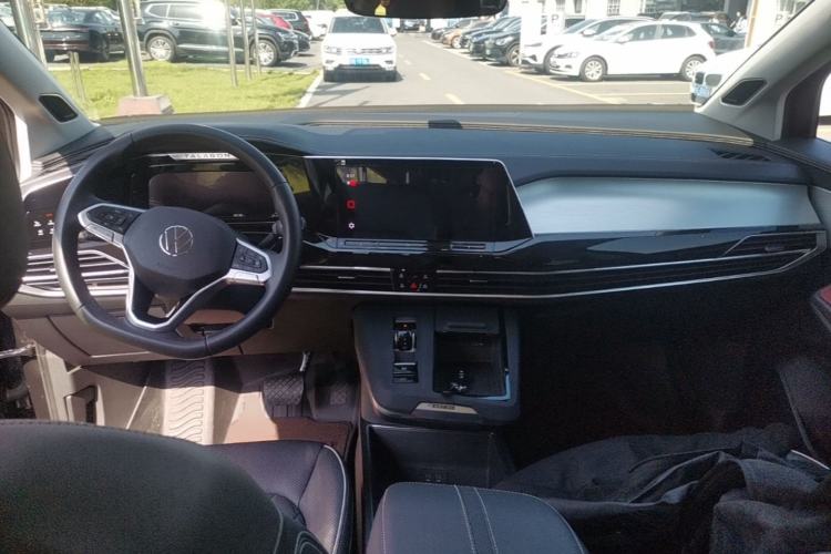 Used Volkswagen Talagon 2023 Facelift 530TSI All-Wheel-Drive Flagship Shengjing Edition Pro 6-Seater Center Console