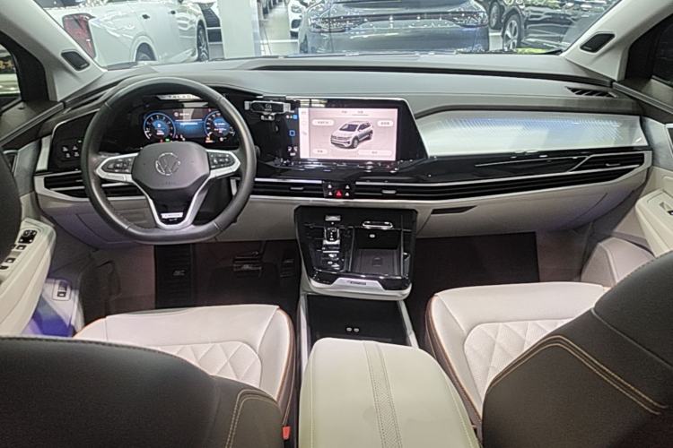 Used Volkswagen Talagon 2023 Facelift 530TSI All-Wheel-Drive Flagship Shengjing Edition Pro 6-Seater Center Console