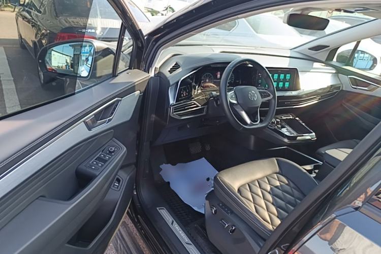 Used Volkswagen Talagon 2023 Facelift 380TSI All-Wheel-Drive Flagship Shengjing Edition 6 Seats Driver Seat