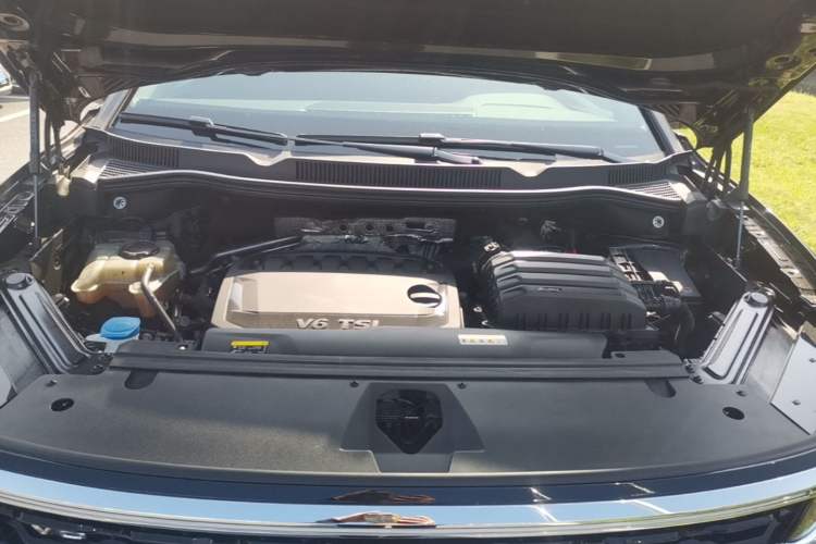 Used Volkswagen Talagon 2023 Facelift 530TSI All-Wheel-Drive Flagship Shengjing Edition Pro 6-Seater Engine Bay