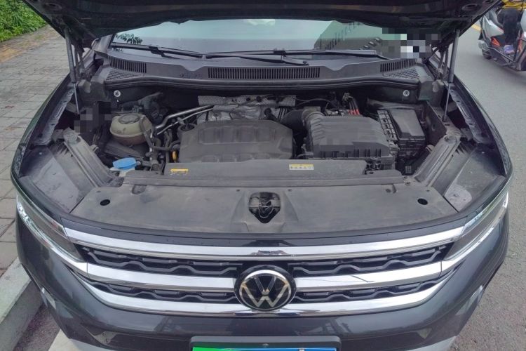 Used Volkswagen Talagon 2023 Facelift 380TSI All-Wheel Drive Luxury Jiajing Pro Version with 7 Seats Engine Bay