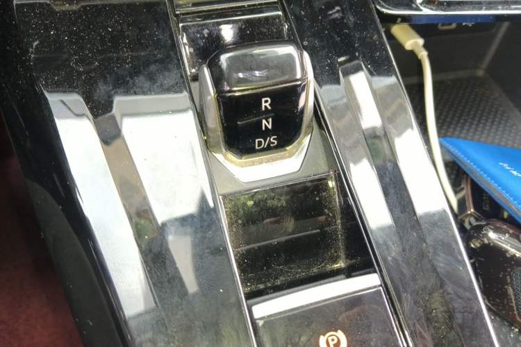 Used Volkswagen Talagon 2023 Facelift 380TSI All-Wheel Drive Luxury Jiajing Pro Version with 7 Seats Gear Lever