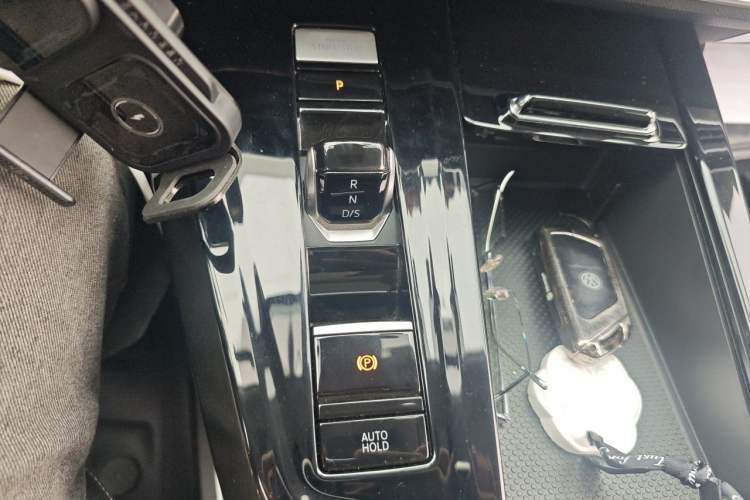 Used Volkswagen Talagon 2023 Facelift 380TSI All-Wheel-Drive Luxury Jiajing Pro 6-Seater Gear Lever