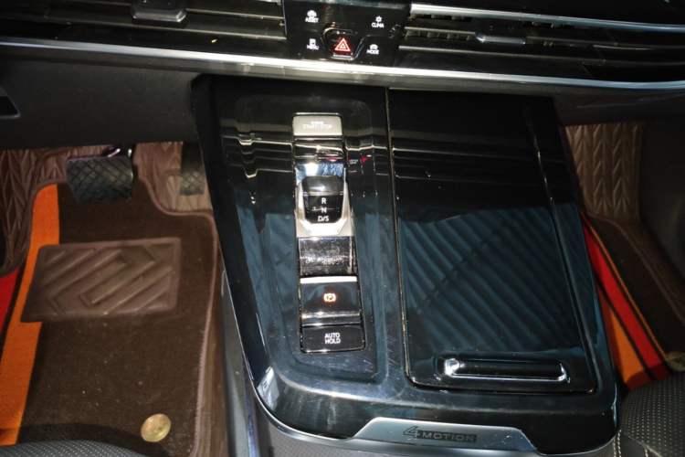 Used Volkswagen Talagon 2023 Facelift 380TSI All-Wheel-Drive Luxury Jiajing Pro 6-Seater Gear Lever