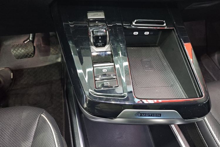 Used Volkswagen Talagon 2023 Facelift 530TSI All-Wheel-Drive Flagship Shengjing Edition Pro 6-Seater Gear Lever