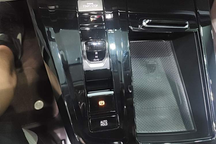 Used Volkswagen Talagon 2023 Facelift 530TSI All-Wheel-Drive Flagship Shengjing Edition Pro 6-Seater Gear Lever