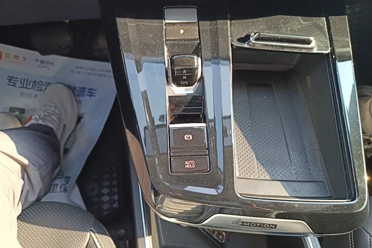 Used Volkswagen Talagon 2023 Facelift 380TSI All-Wheel-Drive Flagship Shengjing Edition 6 Seats Gear Lever